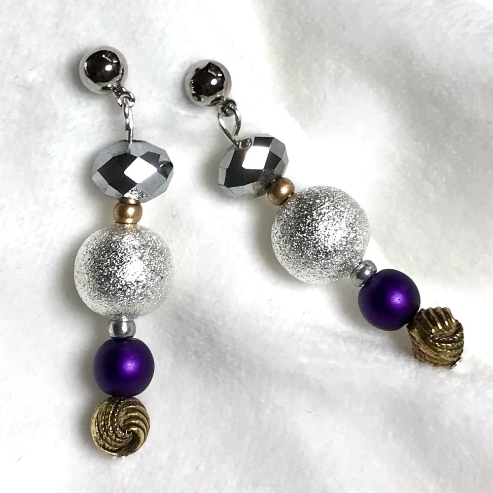 Handmade Earrings with Vintage and Modern Elements (169-1H)